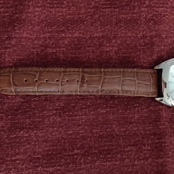 AMAZE-Zing (B1) SALE!:: #133 EPOCH Quartz Watch - Picture 5 of 8